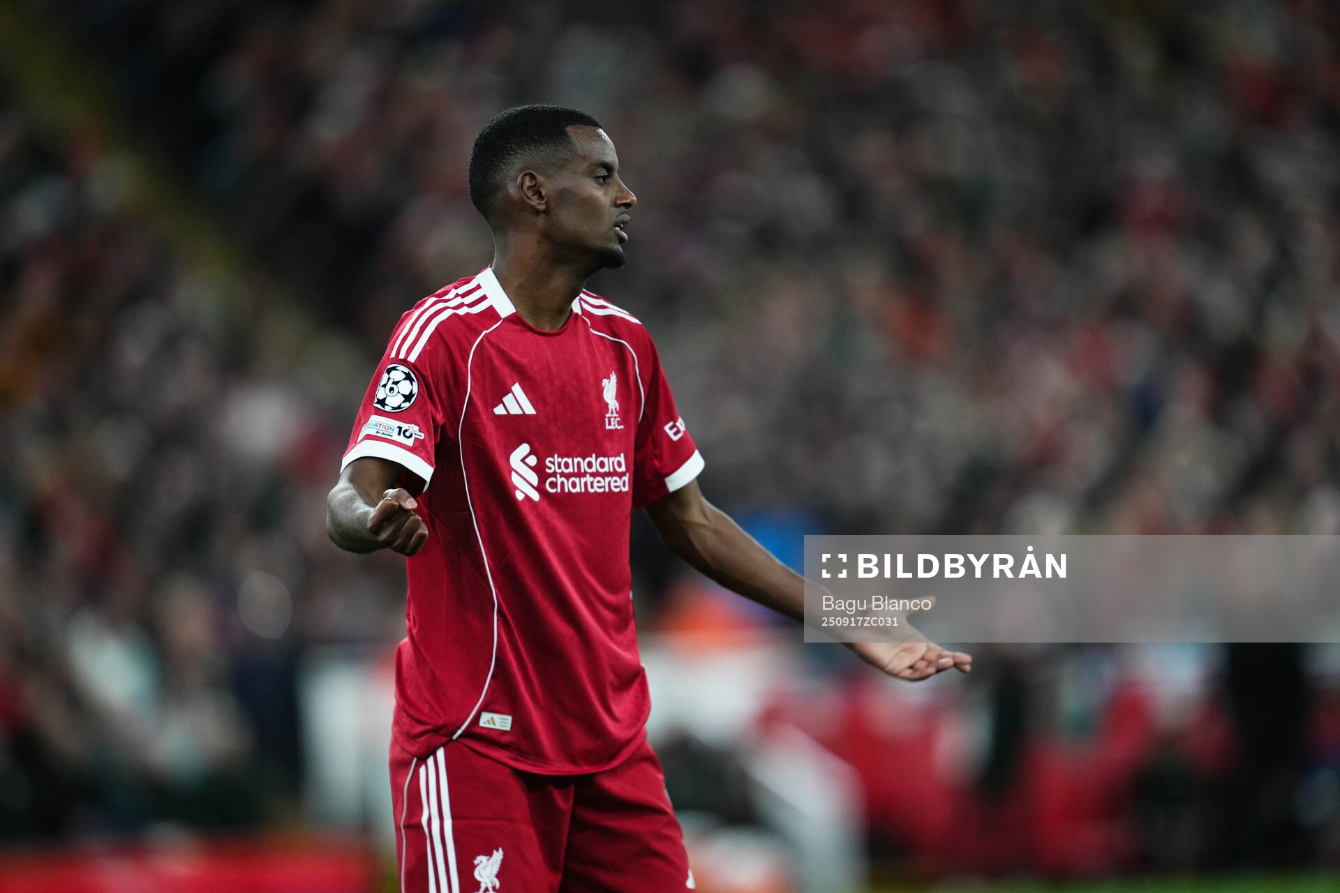 Alexander Isak of Liverpool looks dejected