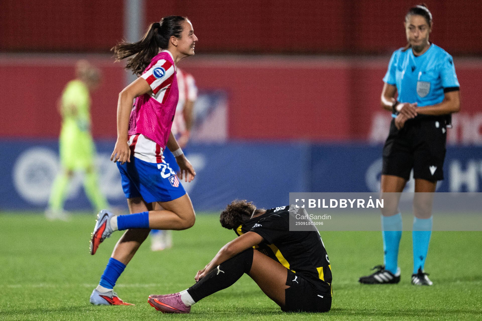 Felicia Schröder of Häcken looks dejected