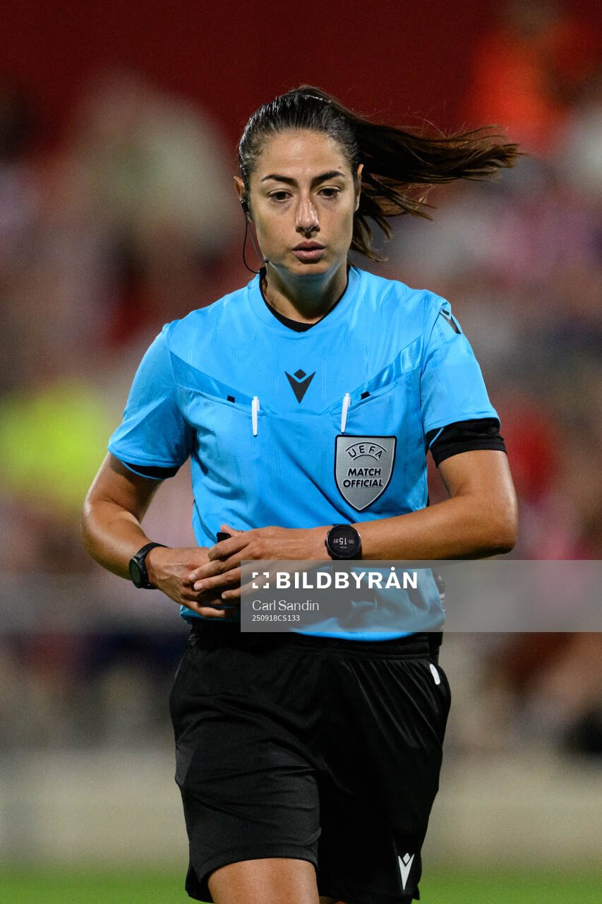 Referee Maria Sole Ferrieri Caputi