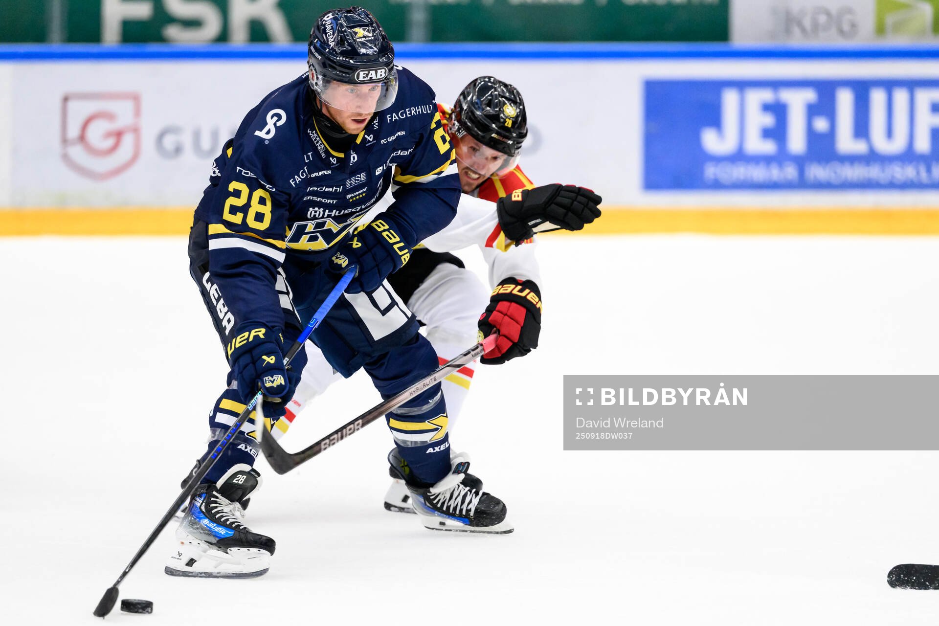HV71s Justin Glenn Kloos och Brynäs Tyler Vesel