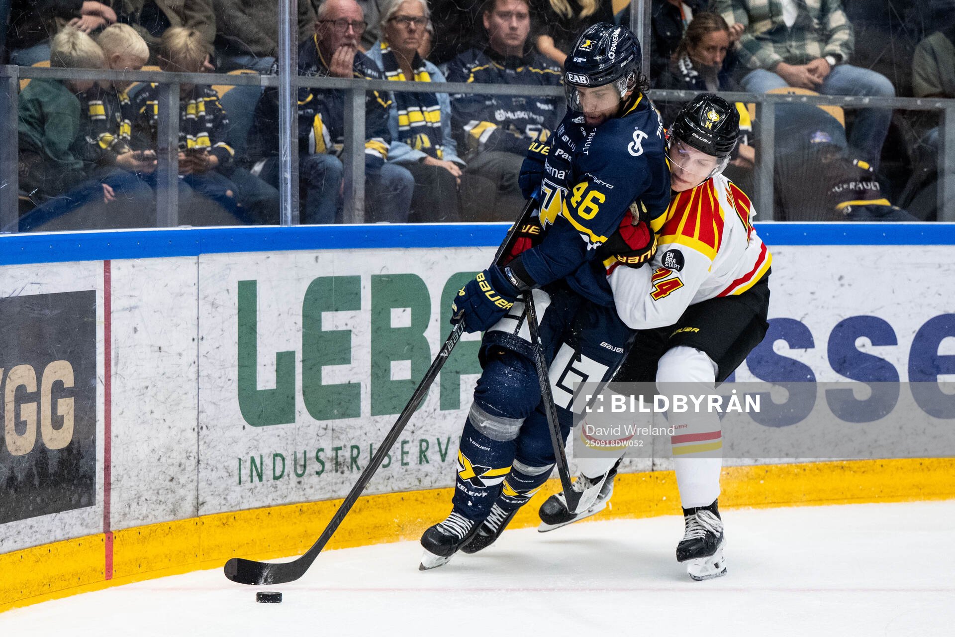 HV71s Joona Luoto och Brynäs Aron Dahlqvist