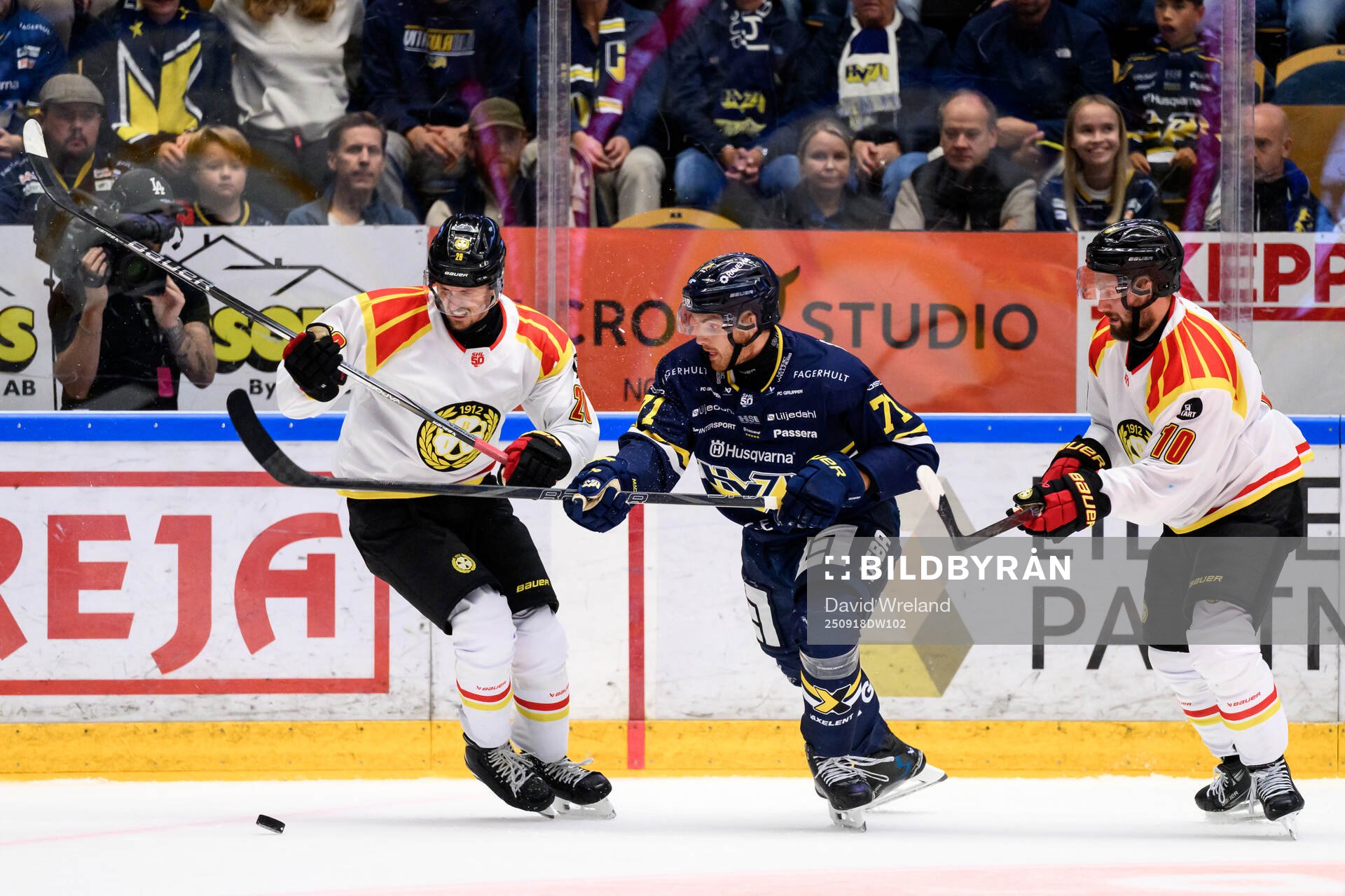 Brynäs Johannes Kinnvall, HV71s William Ignberg Nilsson