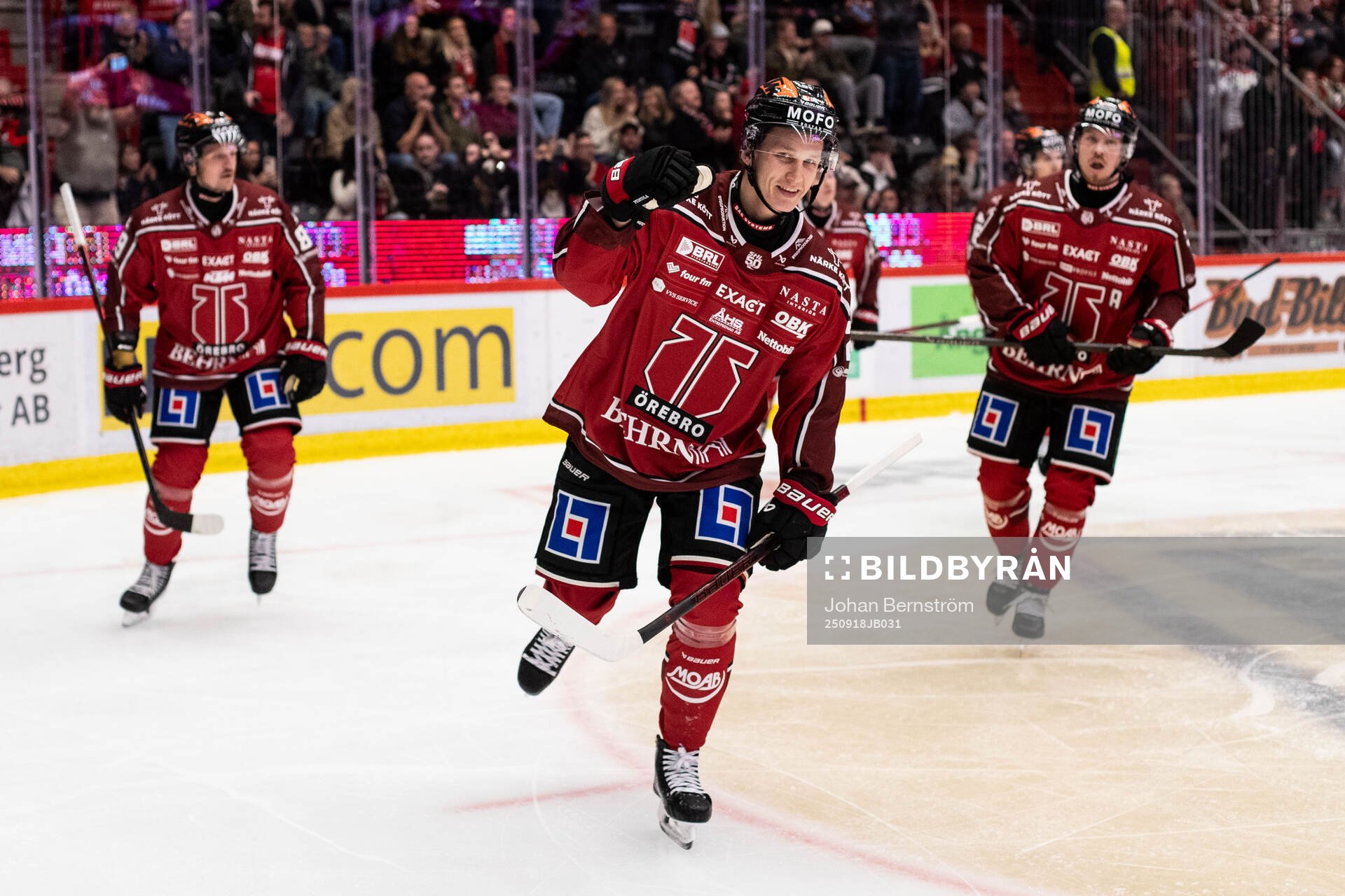 Örebros Patrik Puistola jublar