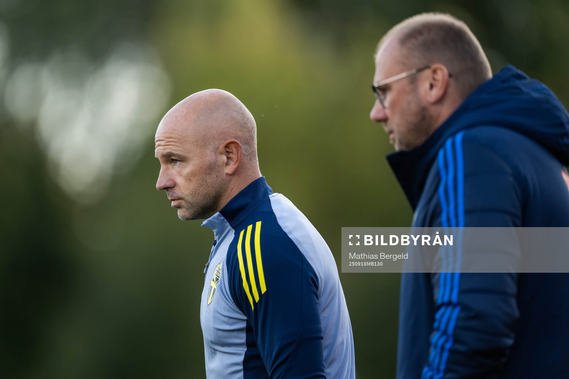 Sveriges Förbundskapten Stefan Larsson och Magnus Haglund,