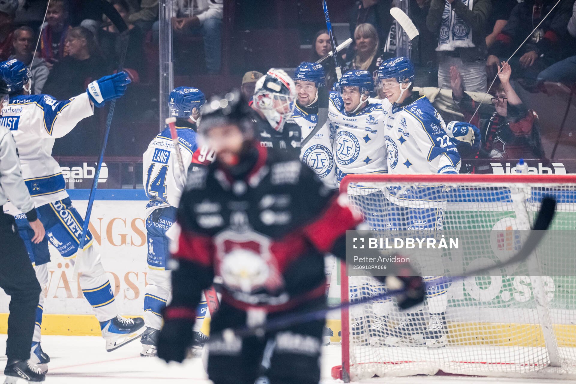 Leksands Michael Lindqvist och Lukas Vejdemo jublar