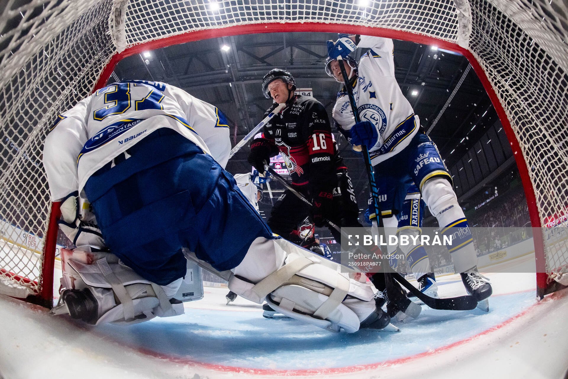 Malmö Redhawks Maximilian Eisenmenger oroar mot Leksands