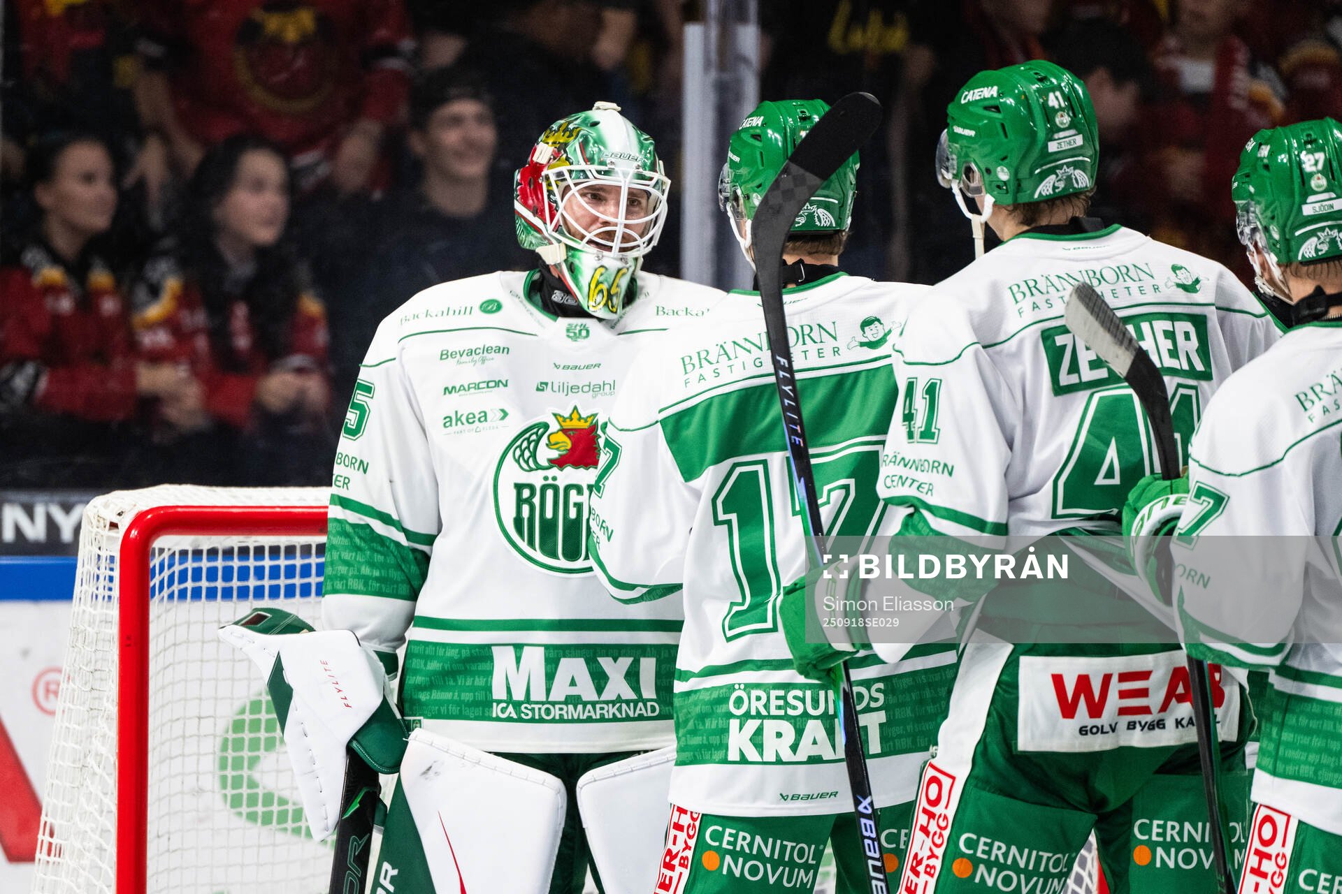 Rögles målvakt Christoffer Rifalk jublar