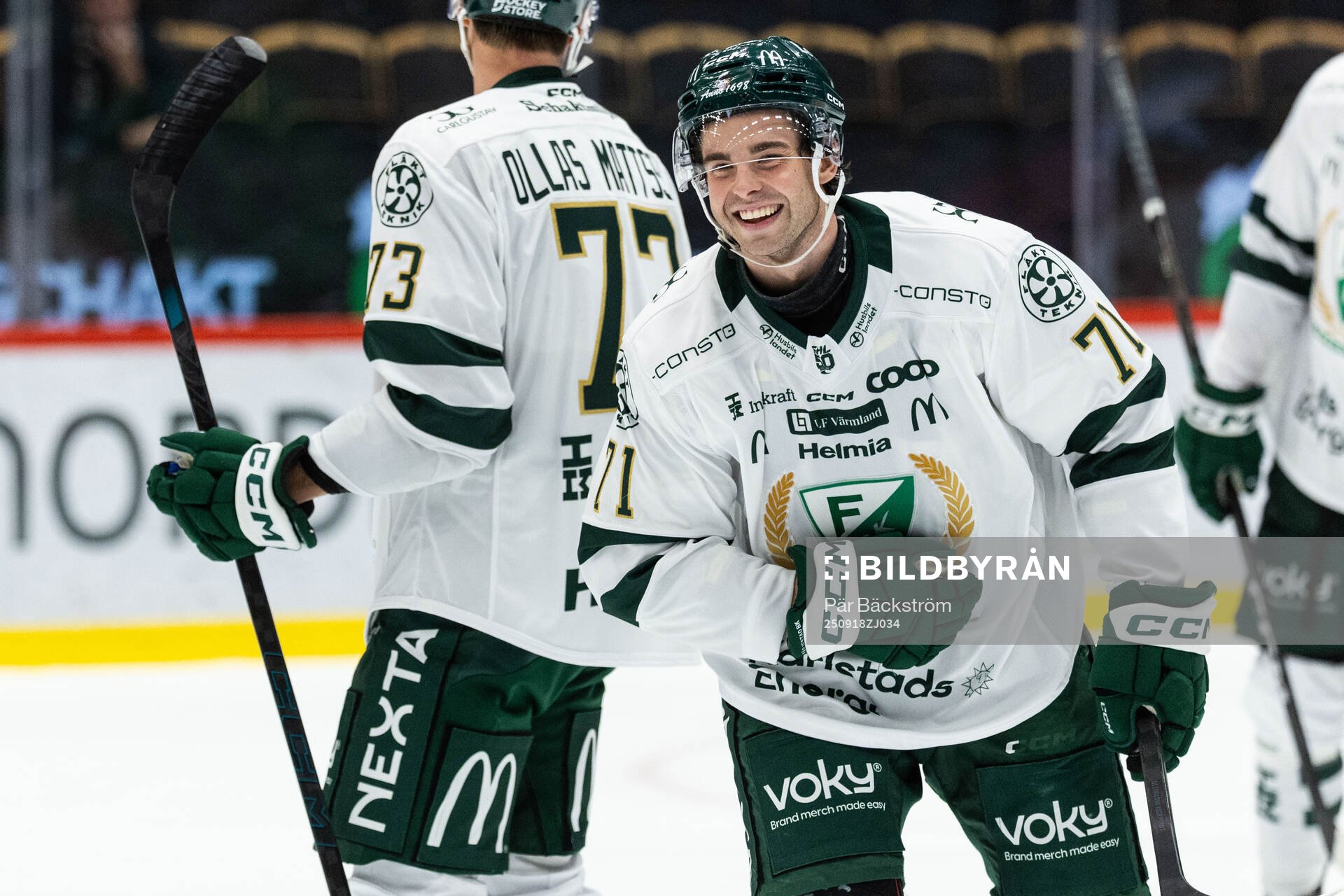 Färjestads Viktor Lodin jublar