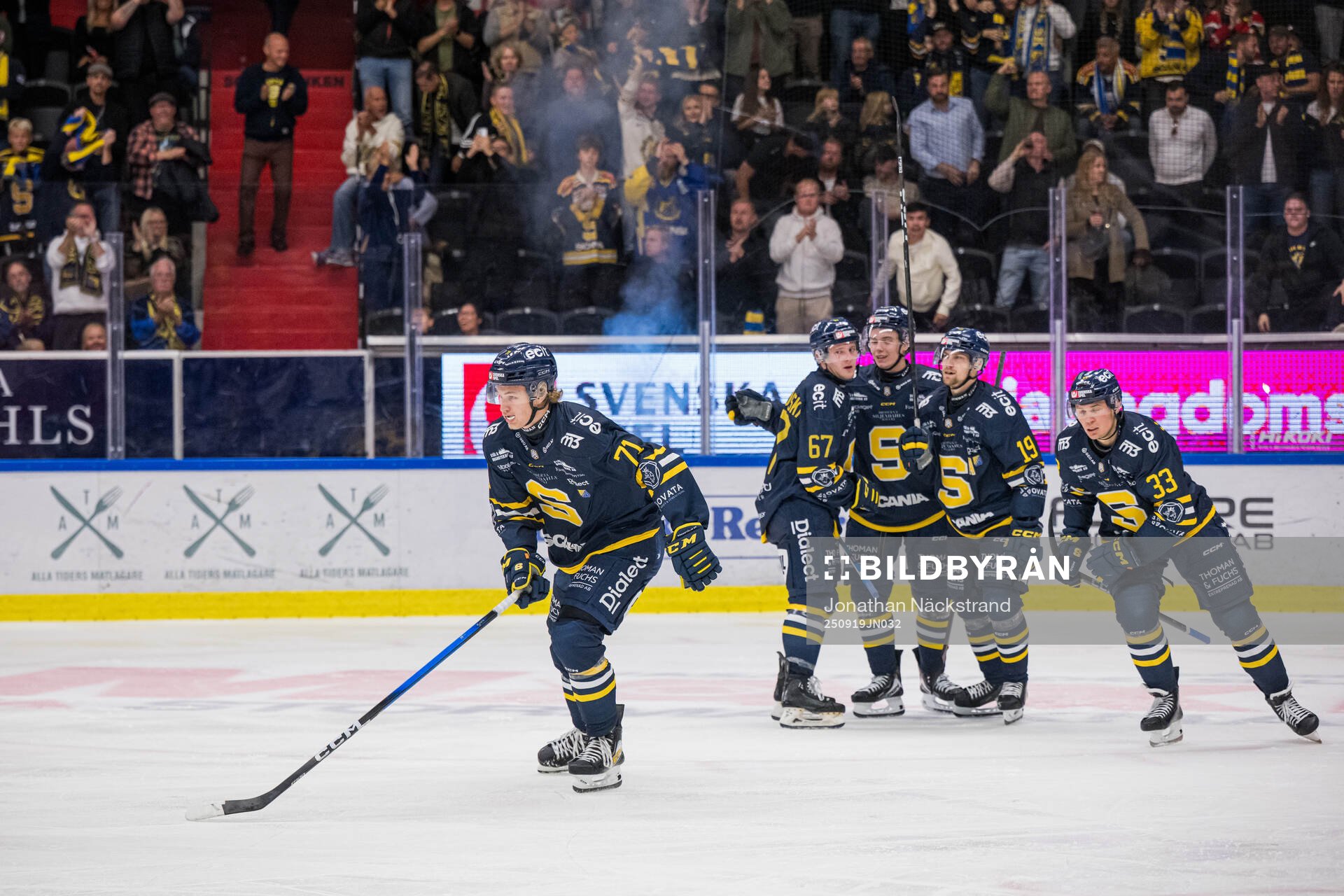 Södertäljes Karl Sterner jublar