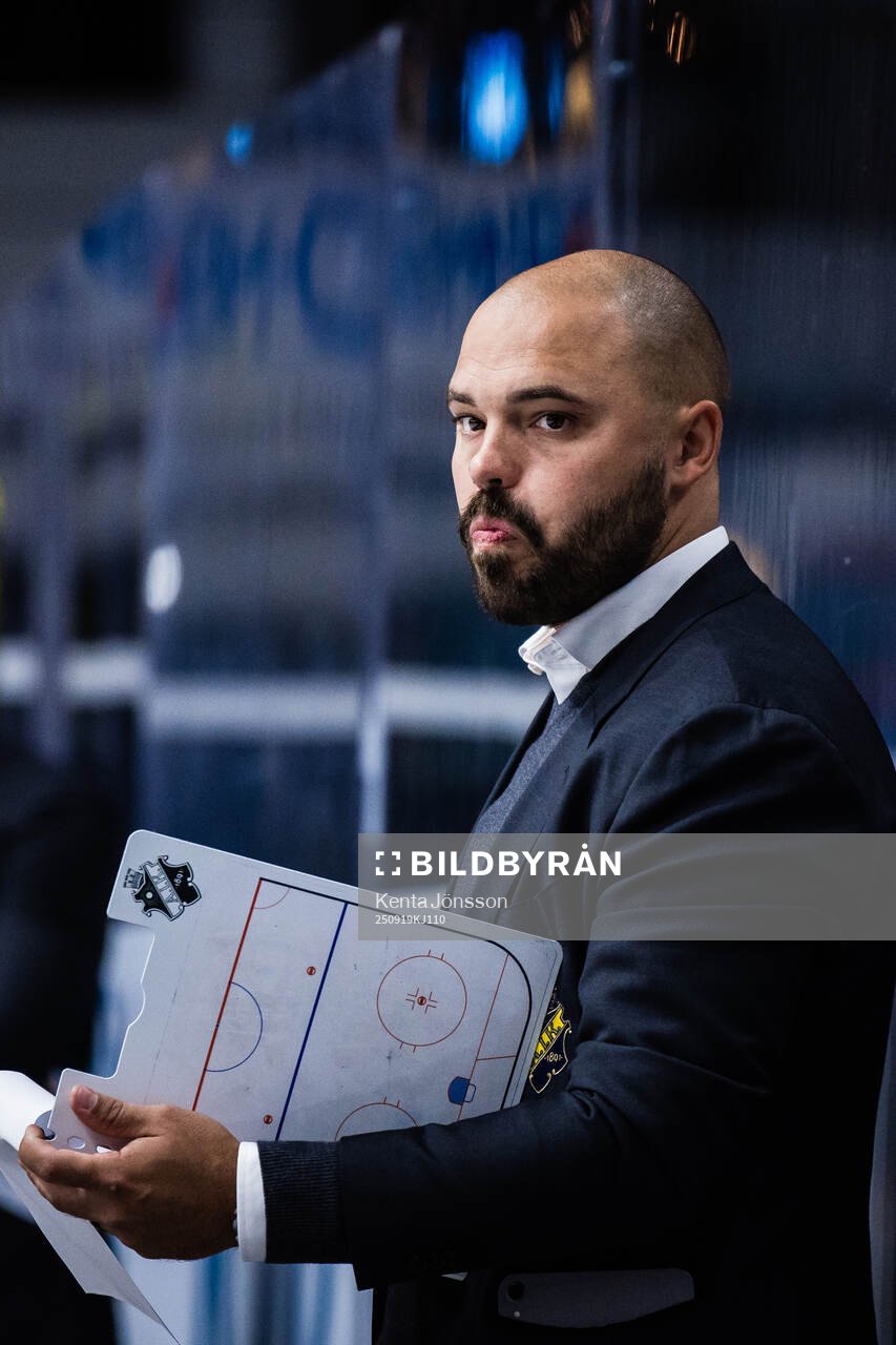 AIKs assisterande tränare Mattias Persson Ulvegård