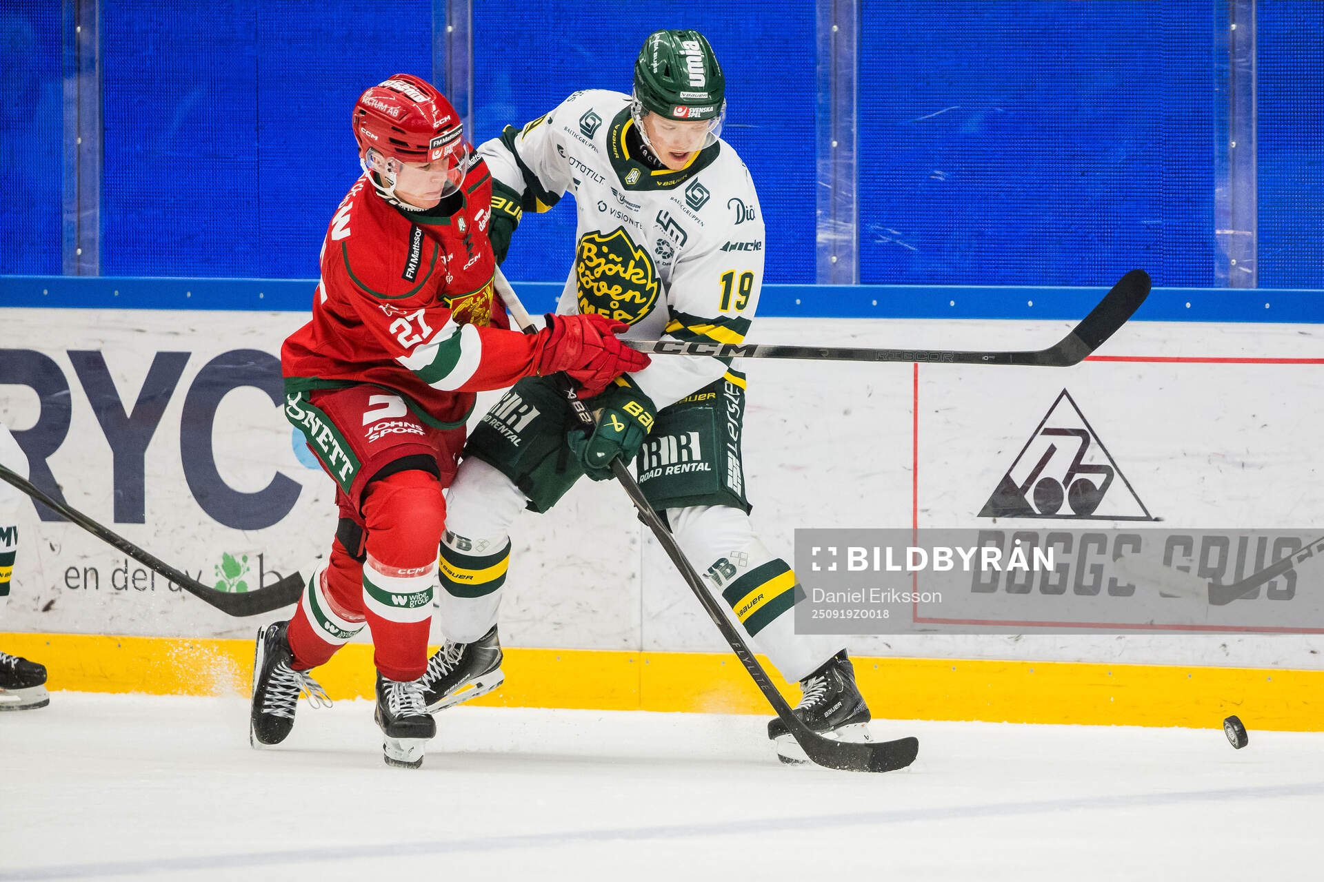 Moras Hampus Larsson och Björklövens Liam Dower Nilsson