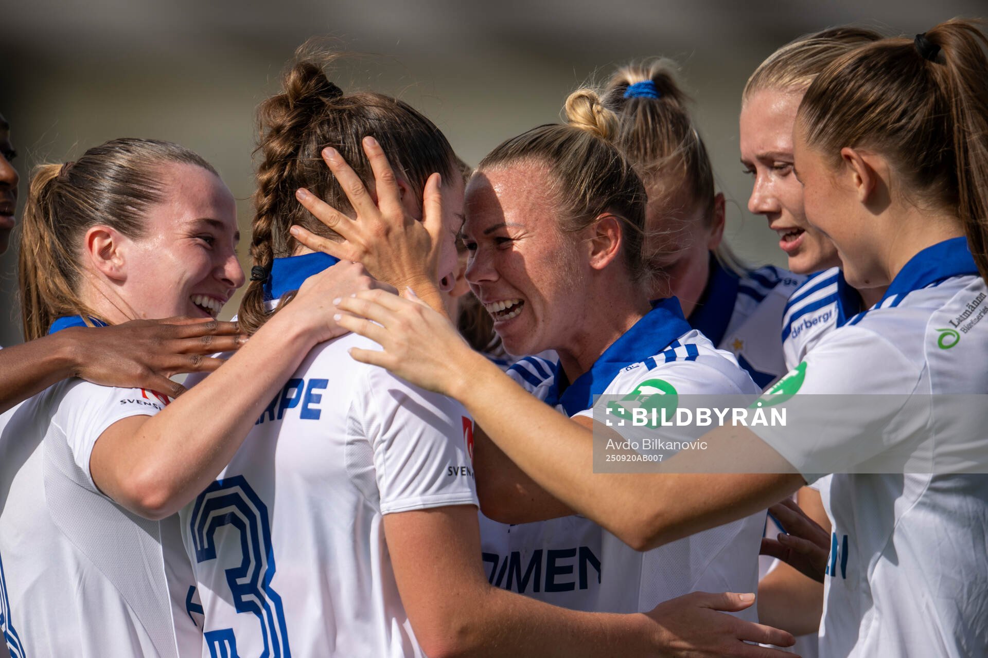 IFK Norrköping Deborah-Anne De la Harpe jublar