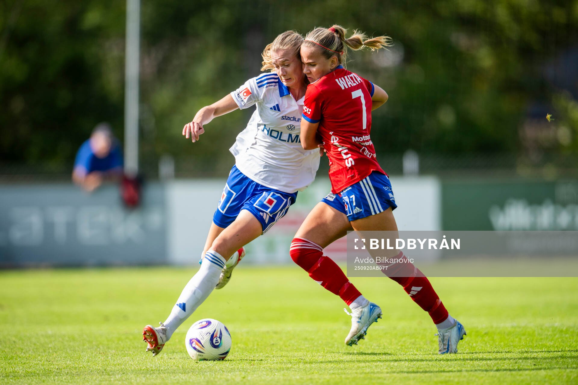 Vittsjös Ilona Walta mot IFK Norrköpings Ebba Handfast