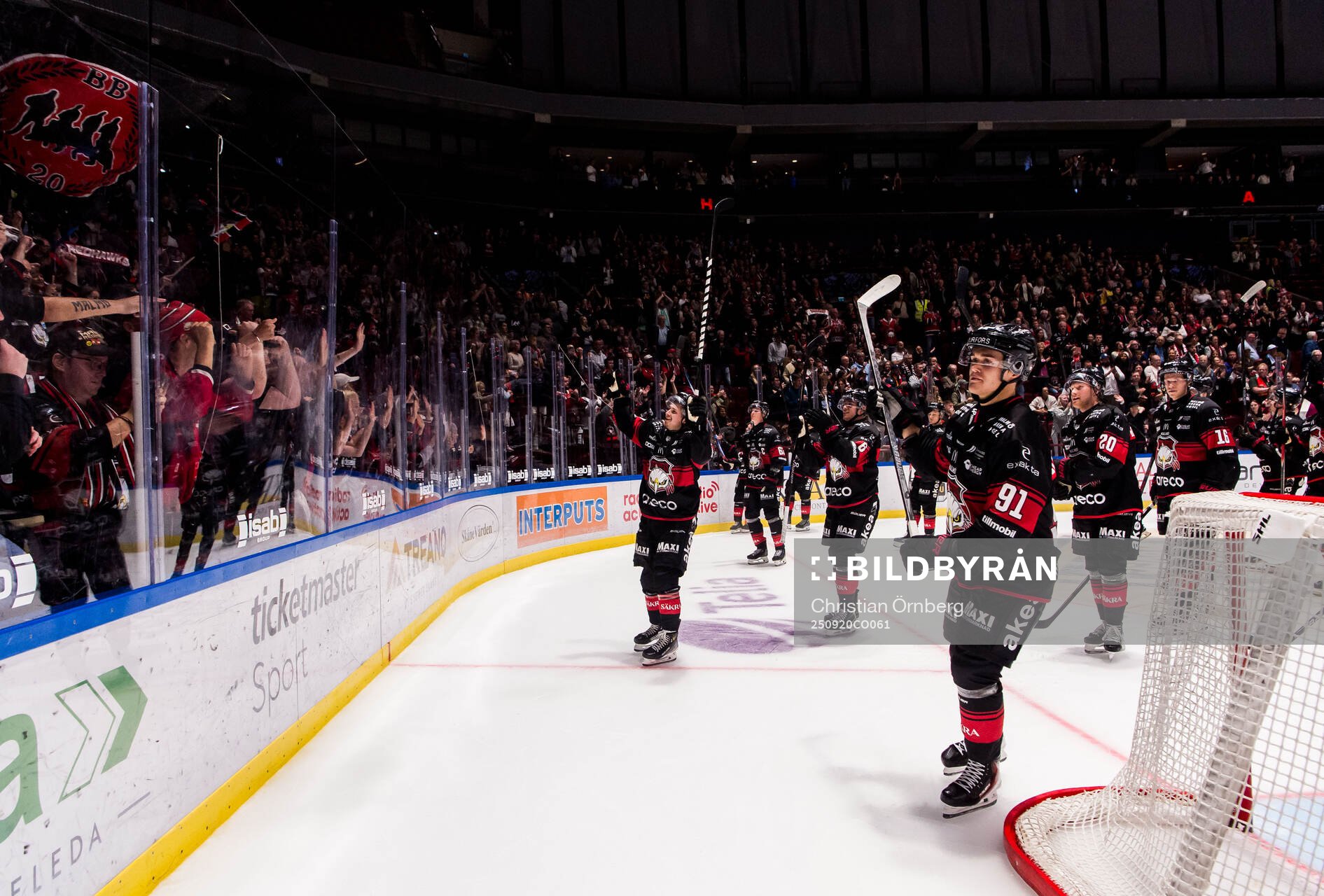Malmö Redhawks spelare jublar