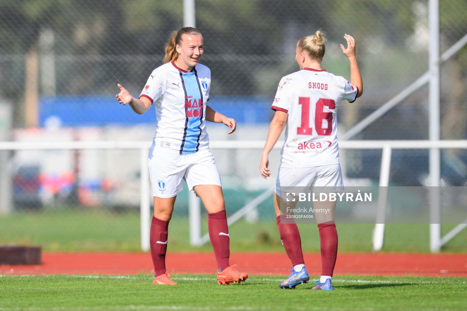 Malmö FFs Sara Kanutte Sørensen Fornes och Tuva Skoog