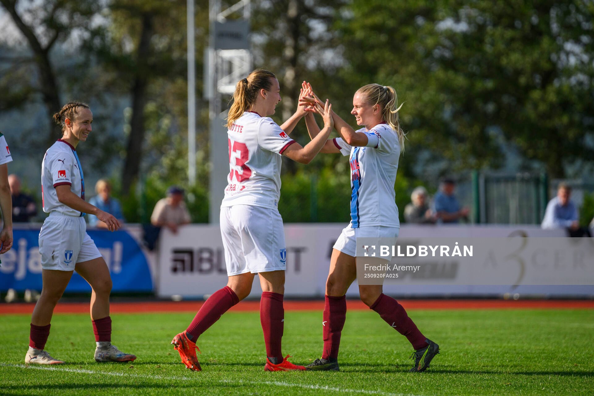 Malmö FFs målskytt Sara Kanutte Sørensen Fornes jublar