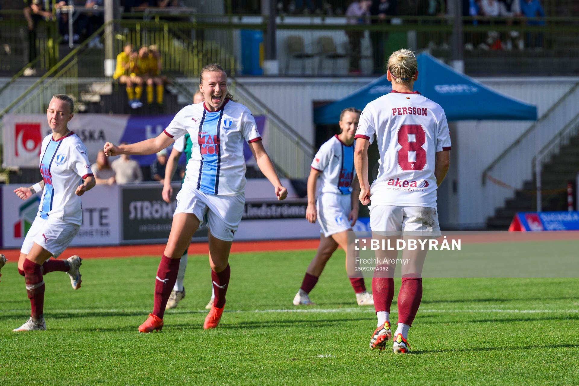 Malmö FFs Sara Kanutte Sørensen Fornes jublar med