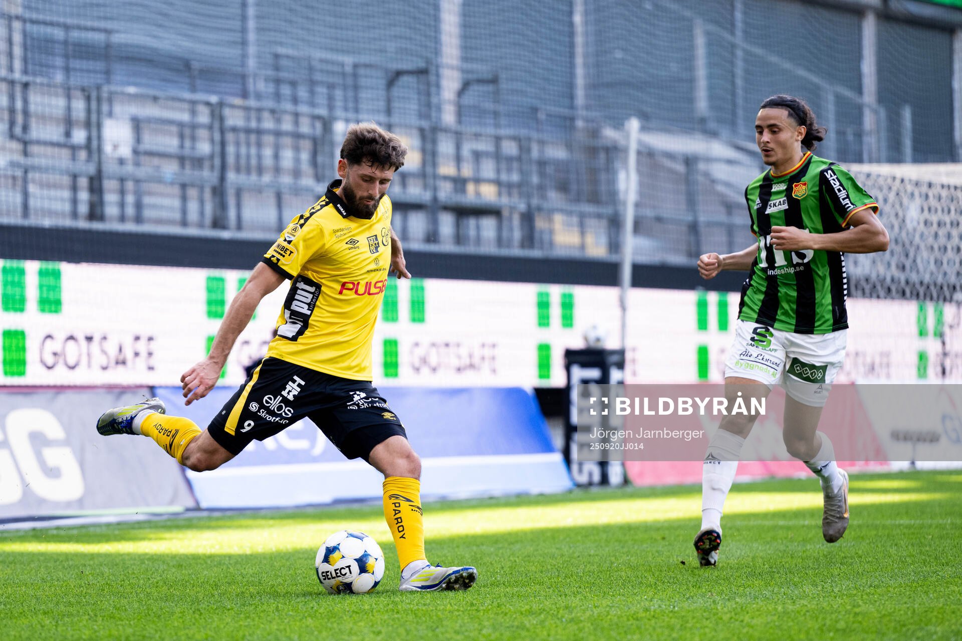 Elfsborgs Arber Zeneli och GAISs Amin Boudri