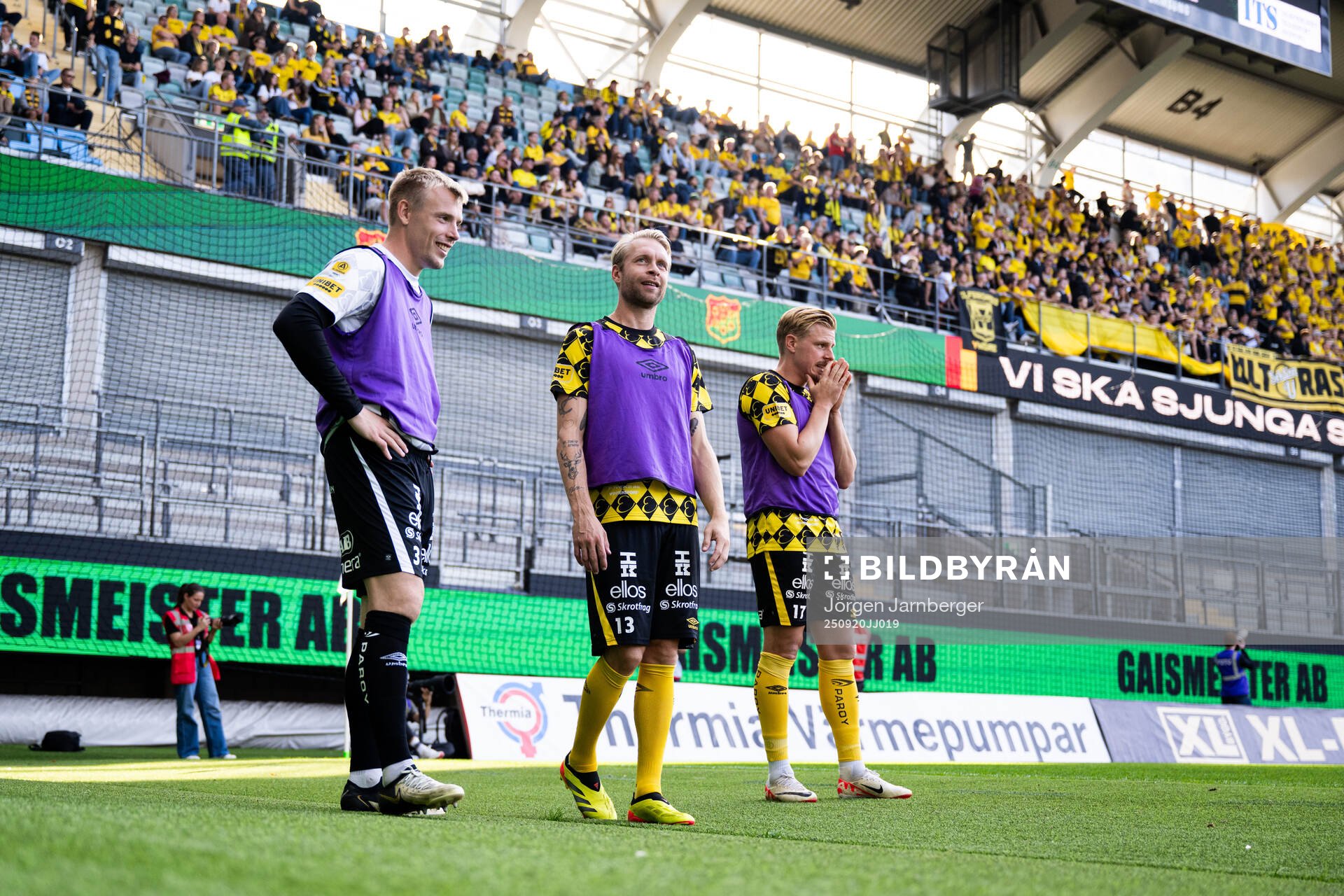Elfsborgs målvakt Isak Pettersson, Johan Larsson och Per
