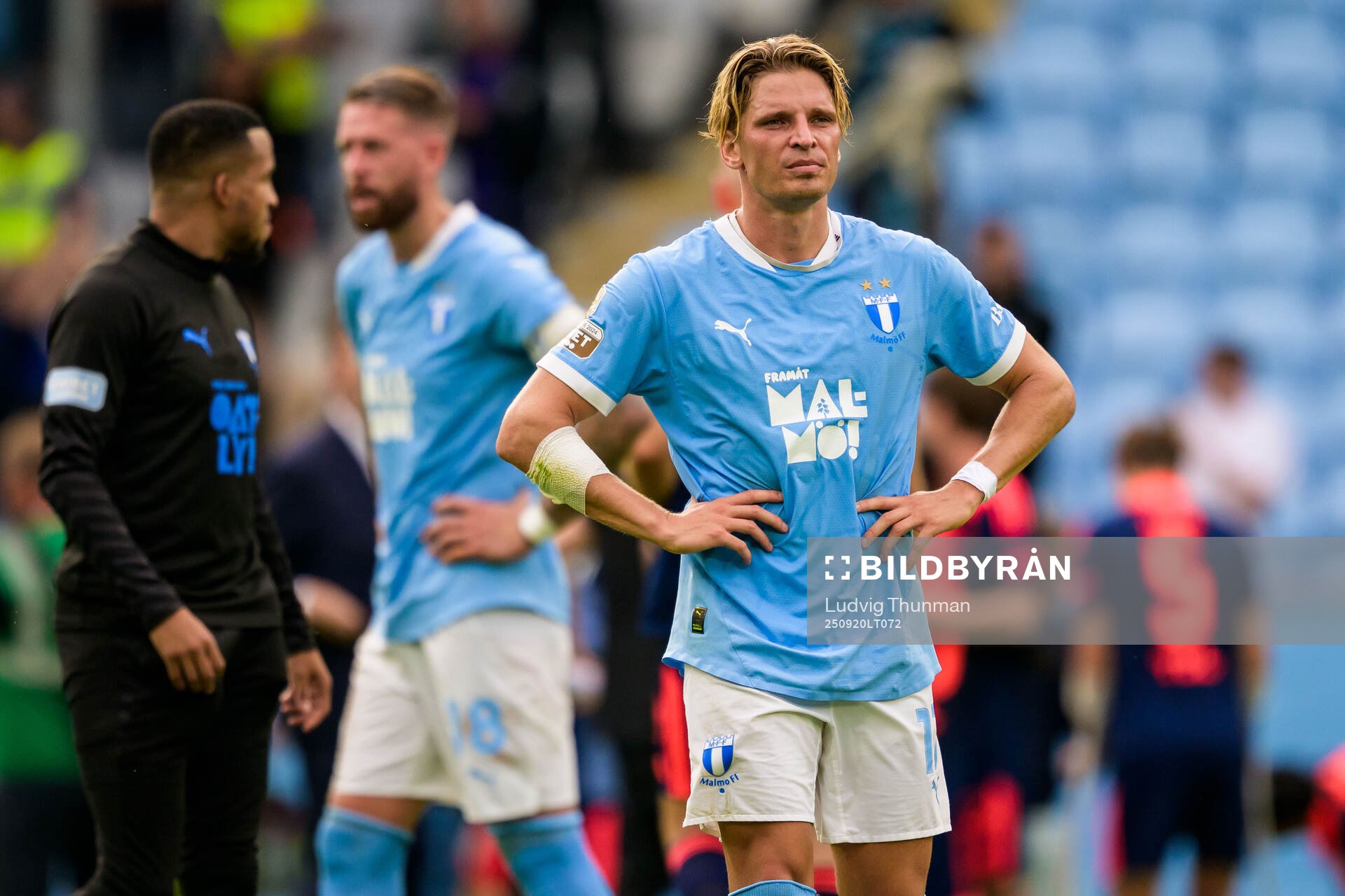 Malmö FFs Pontus Jansson och Jens Stryger Larsen deppar