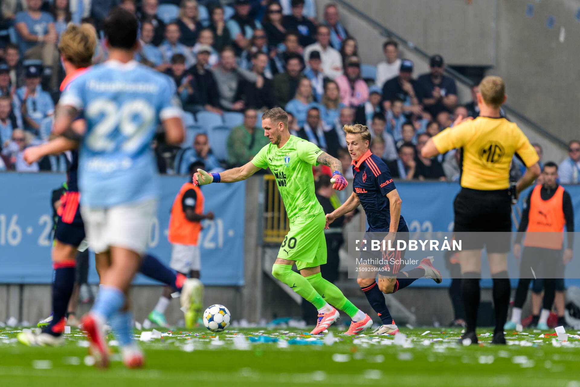 Malmö FFs Robin Olsen och Djurgårdens Jeppe Møldrup