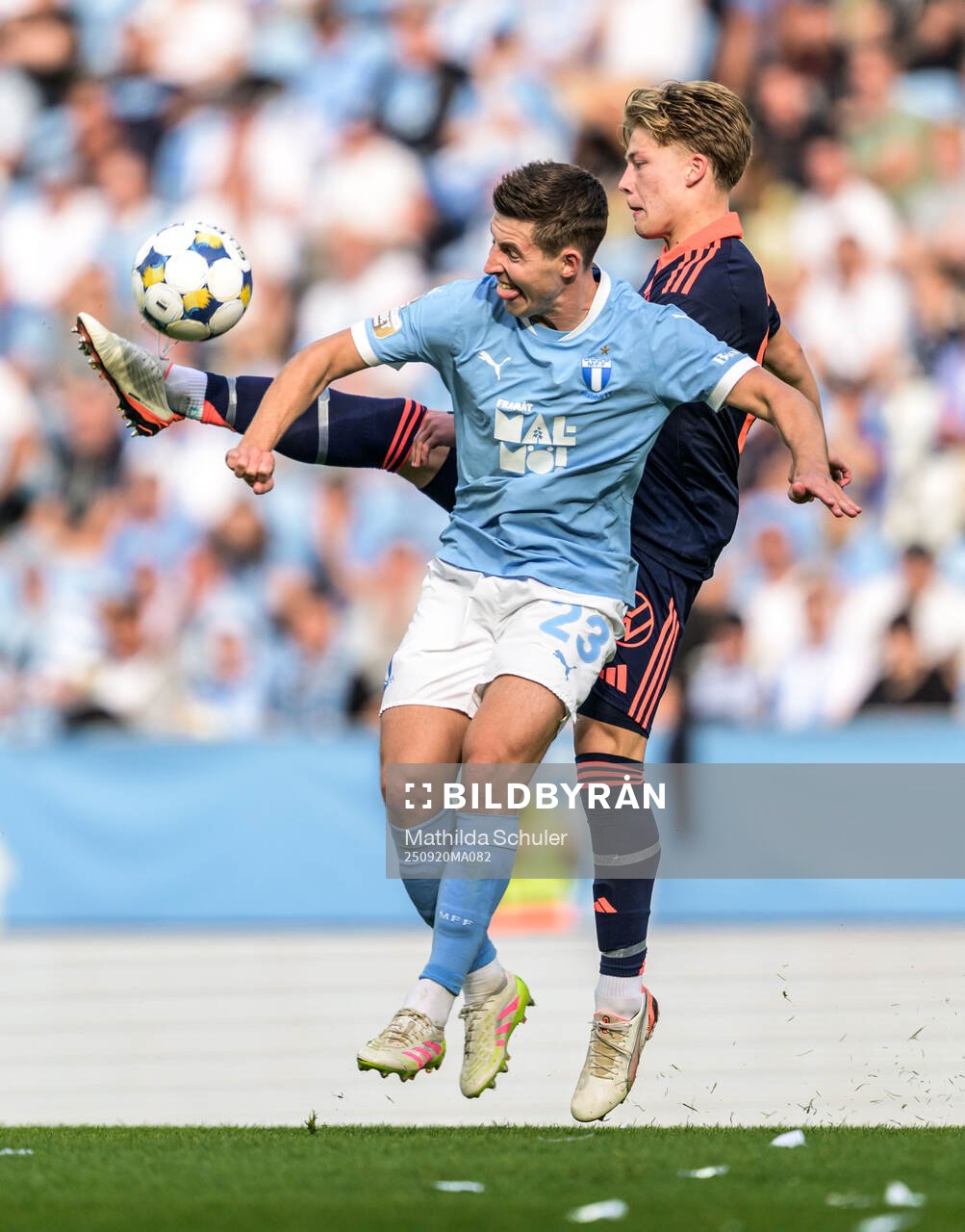 Djurgårdens Rasmus Schuller och Malmö FFs Lasse Berg