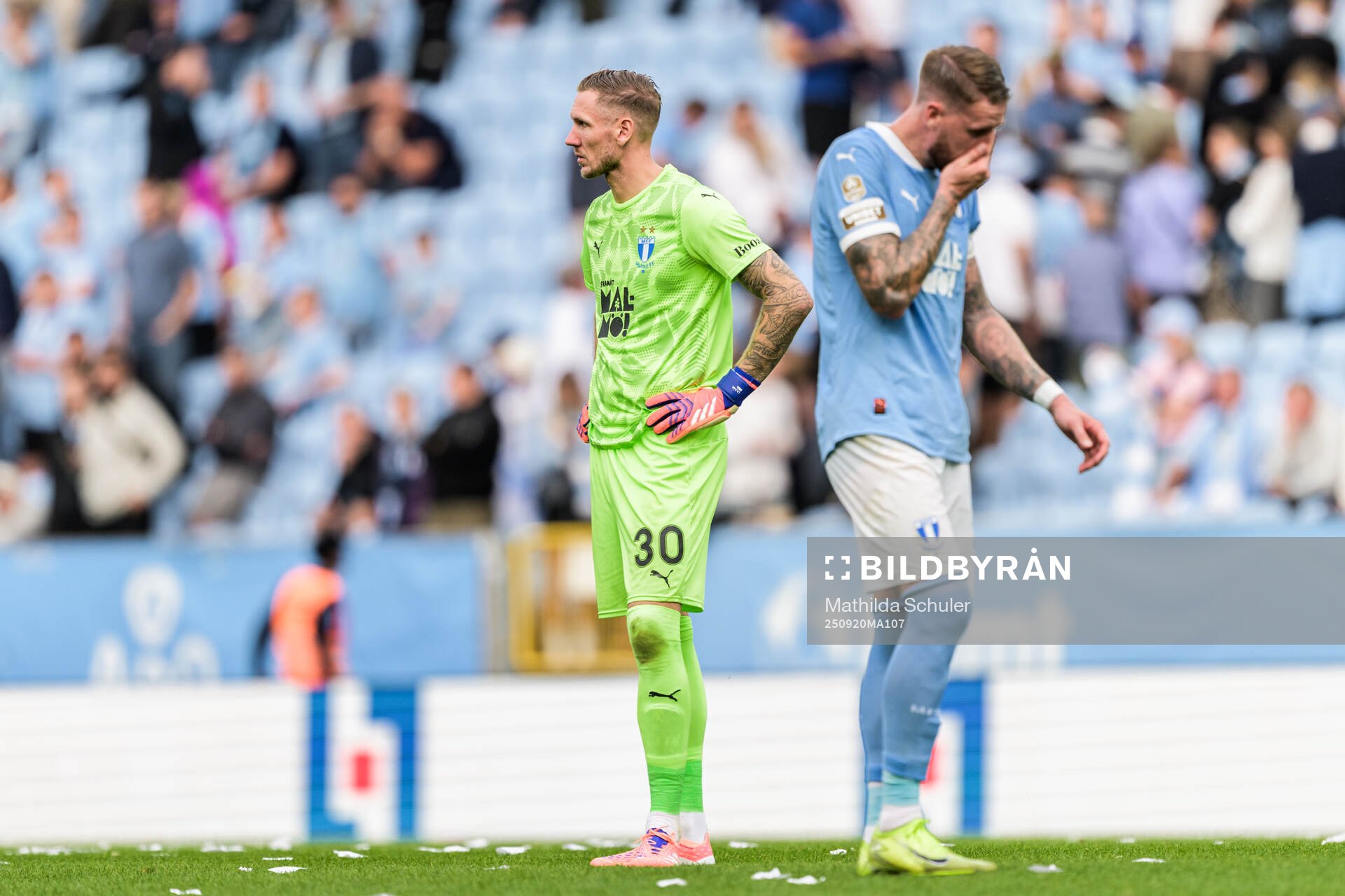 Malmö FFs Robin Olsen deppar