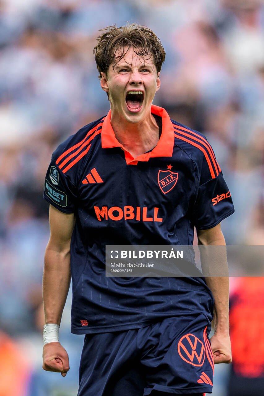 Djurgårdens August Priske Flyger jublar