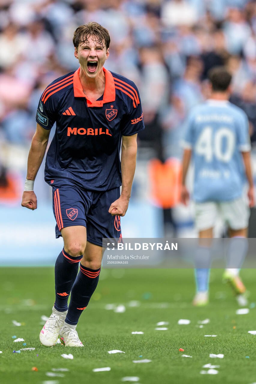 Djurgårdens August Priske Flyger jublar