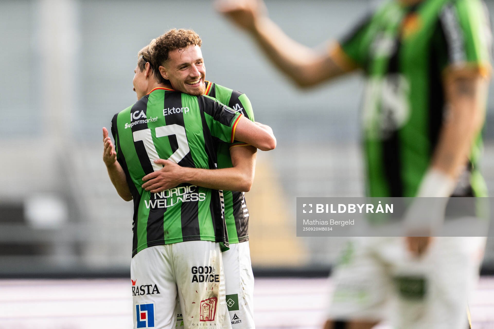 GAIS Robin Frej och Anes Cardaklija jublar