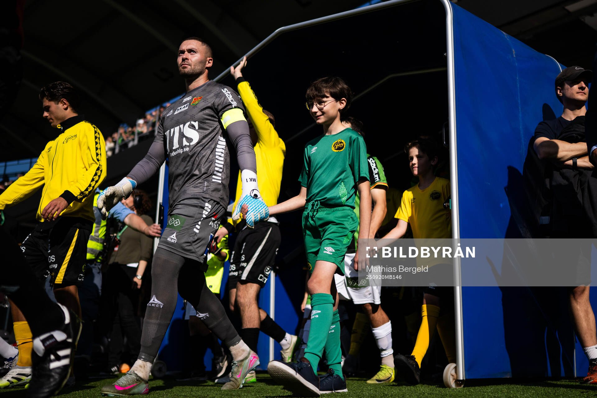 GAIS målvakt Mergim Krasniqi gör entré