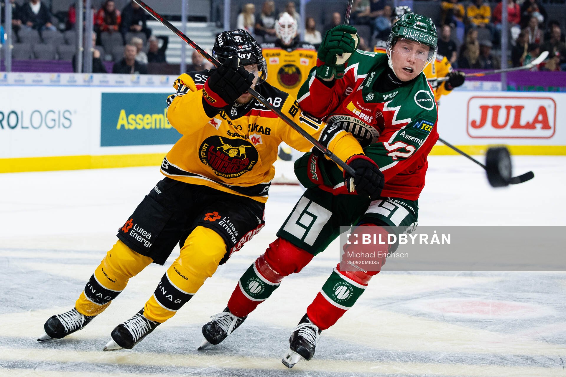 Luleås Einar Emanuelsson och Frölundas Noah Hasa
