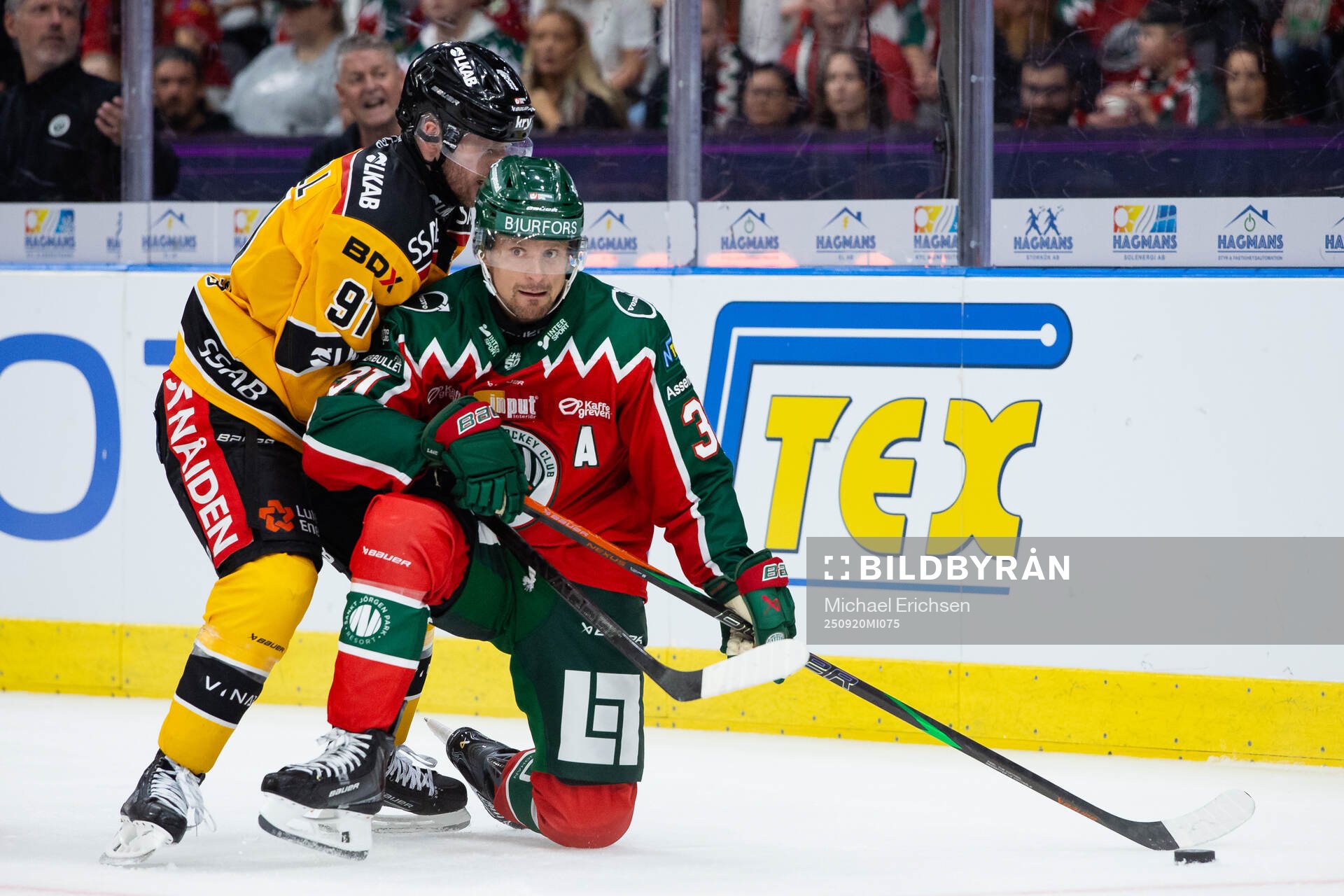 Luleås Brian O'Neill och Frölundas Nicklas Lasu