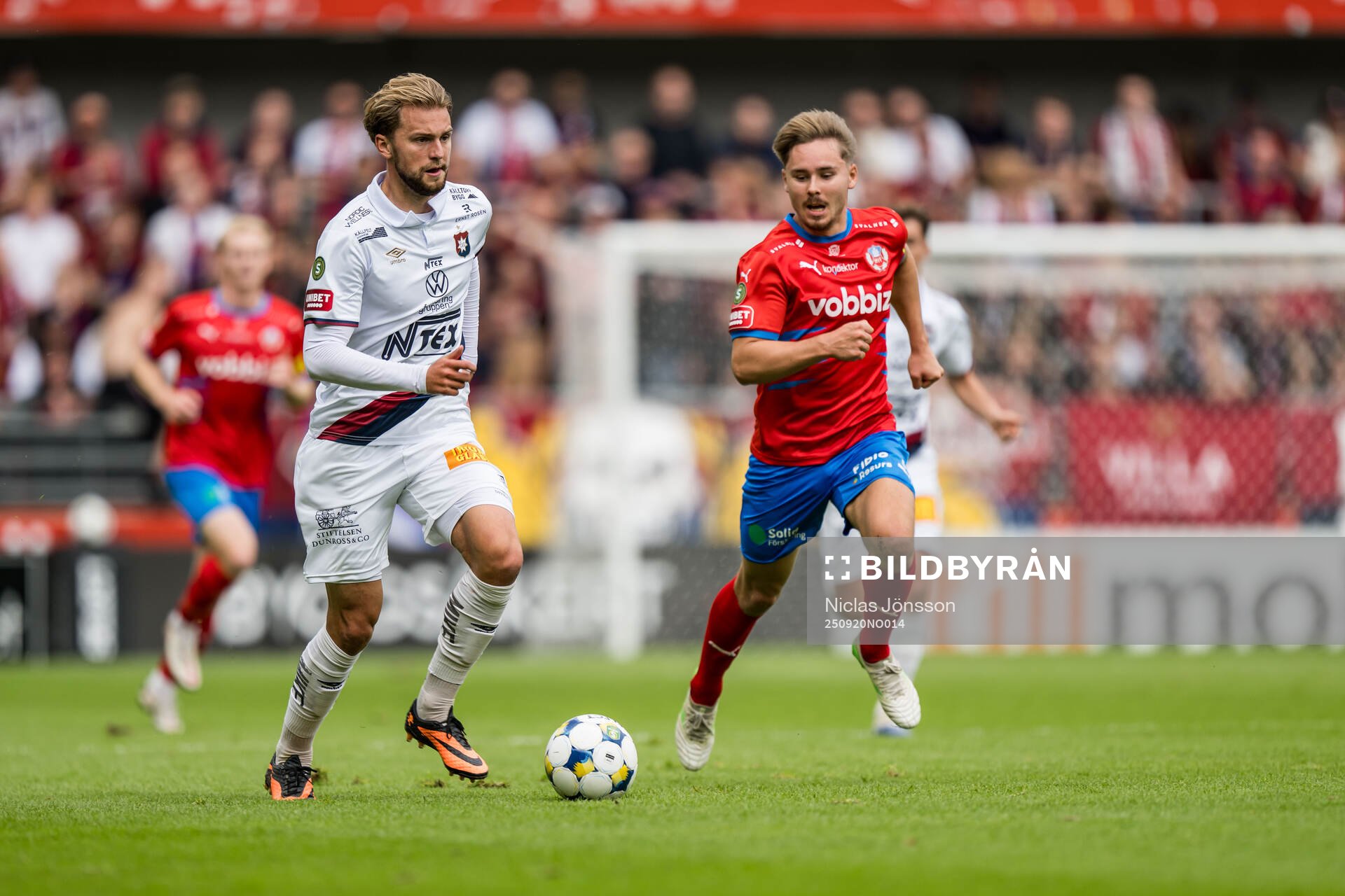 Örgrytes William Hofvander och Helsingborgs Simon Bengtsson