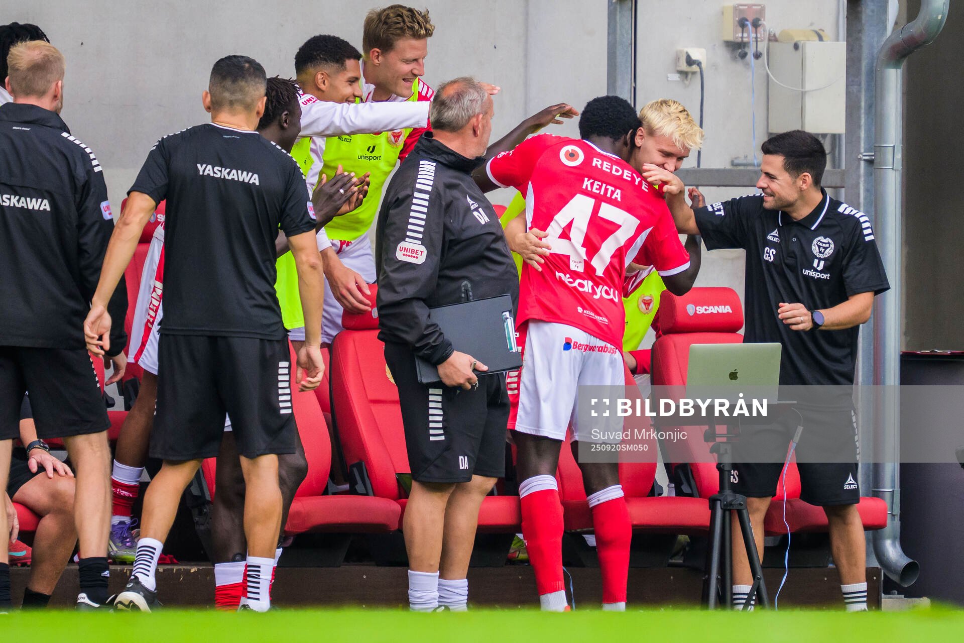 Kalmars Aboubacar Keita jublar och Carl Gustafsson jublar