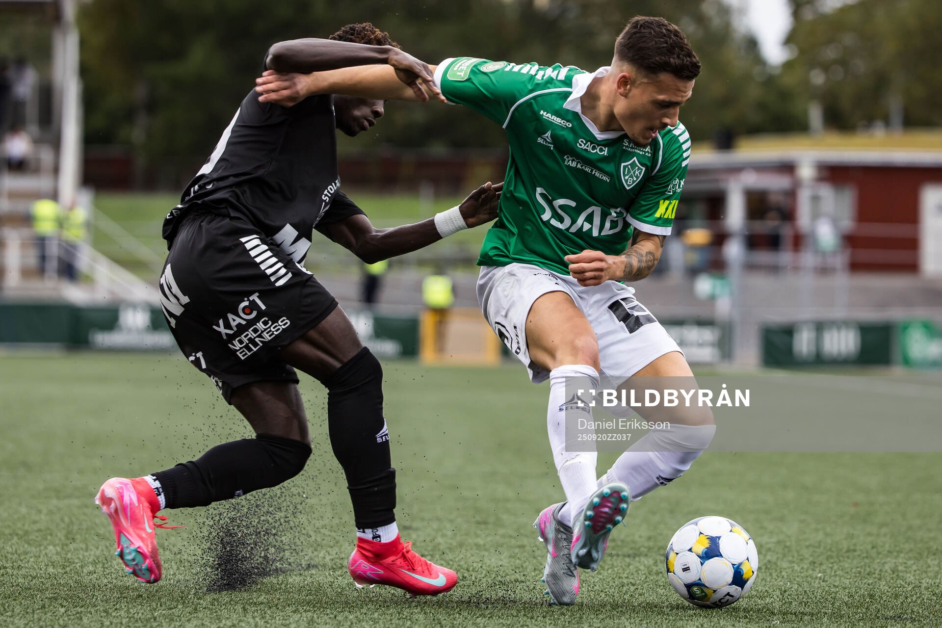 Örebros Blessing Asumang Dankwah och Brages Noah Åstrand