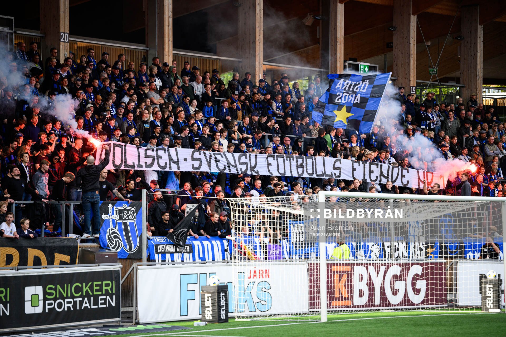 Sirius supportrar med en banderoll