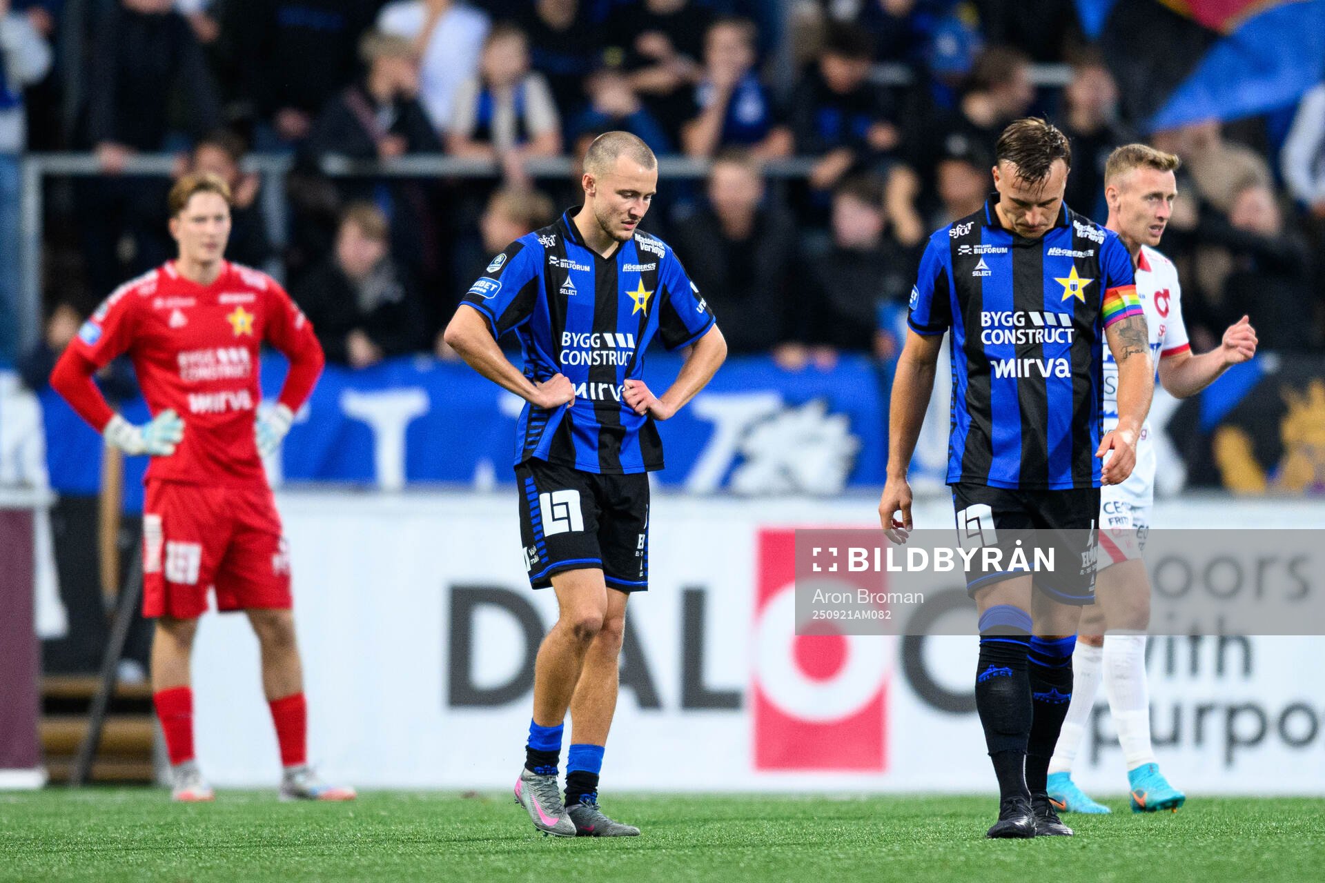 Sirius Melker Heier och Henrik Rönnlöf Castegren deppar