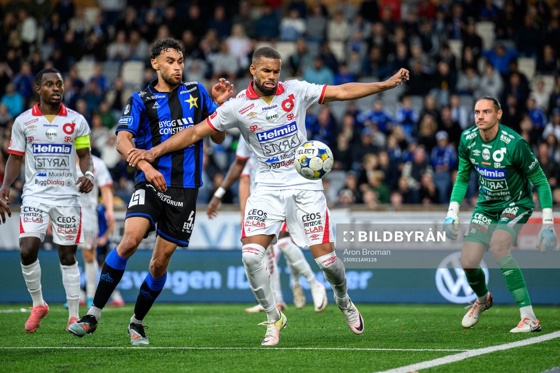 Sirius Joakim Persson och Degerfors Leon Hien