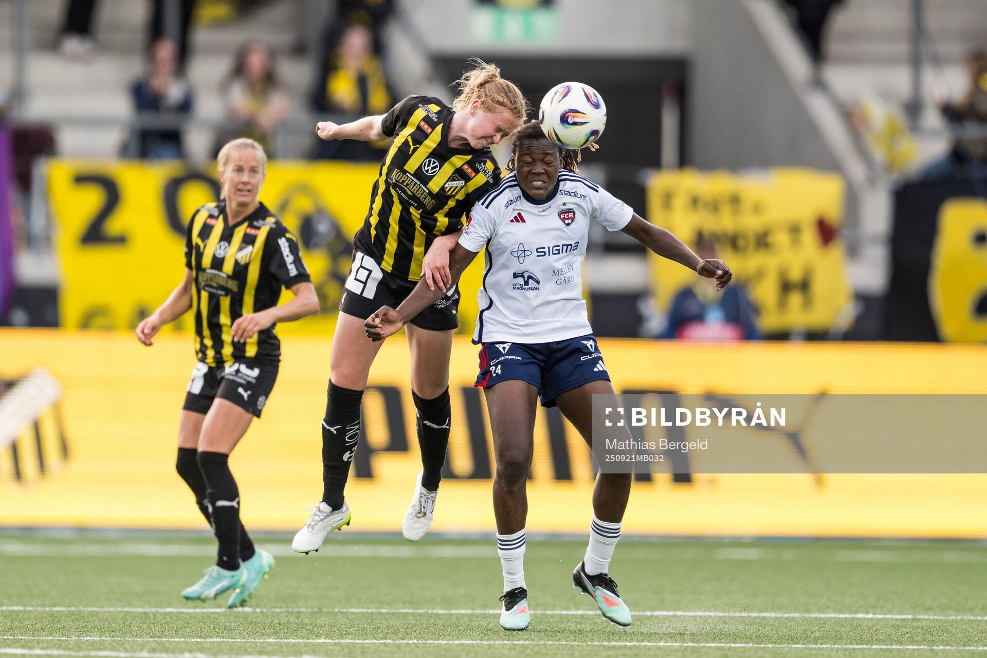 Häckens Emma Östlund och Rosengårds Anam Imo