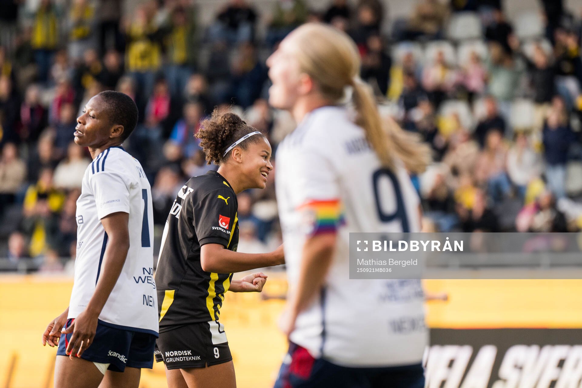 Rosengårds Halimatu Ayinde deppar och Häckens Felicia