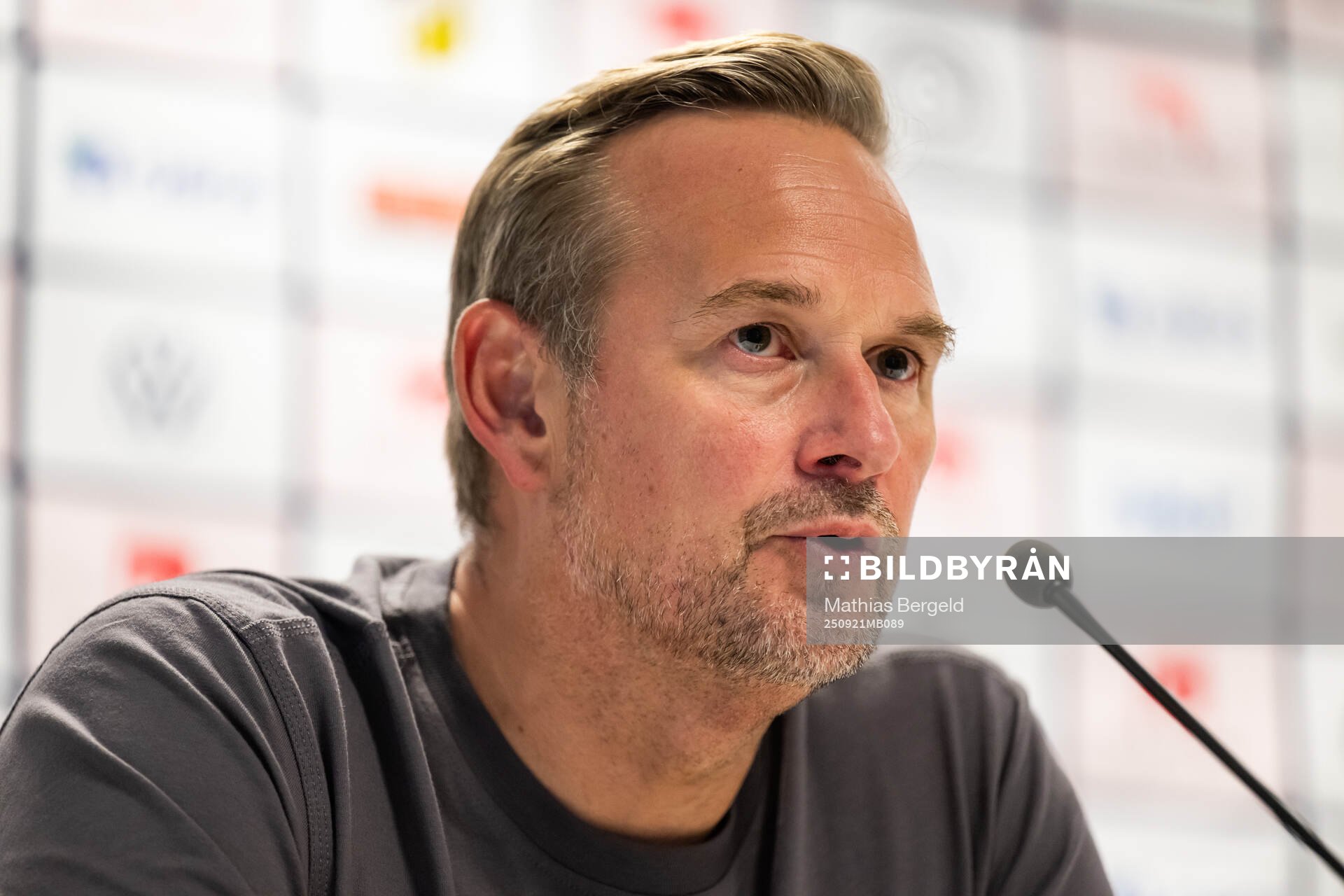 Rosengårds tränare Martin Qvarmans Möller på