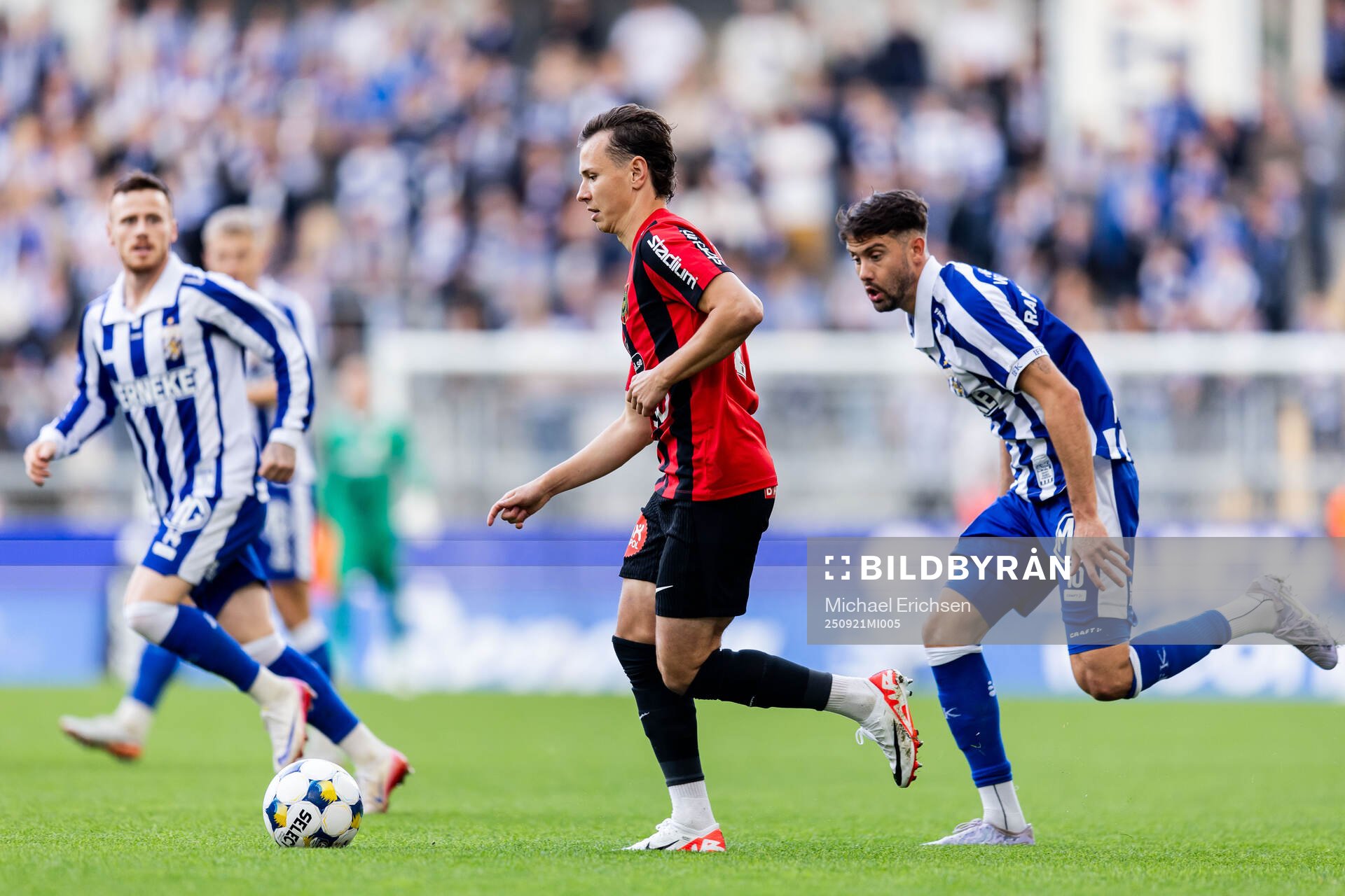 Brommapojkarnas Alex Timossi Andersson och IFK Göteborgs