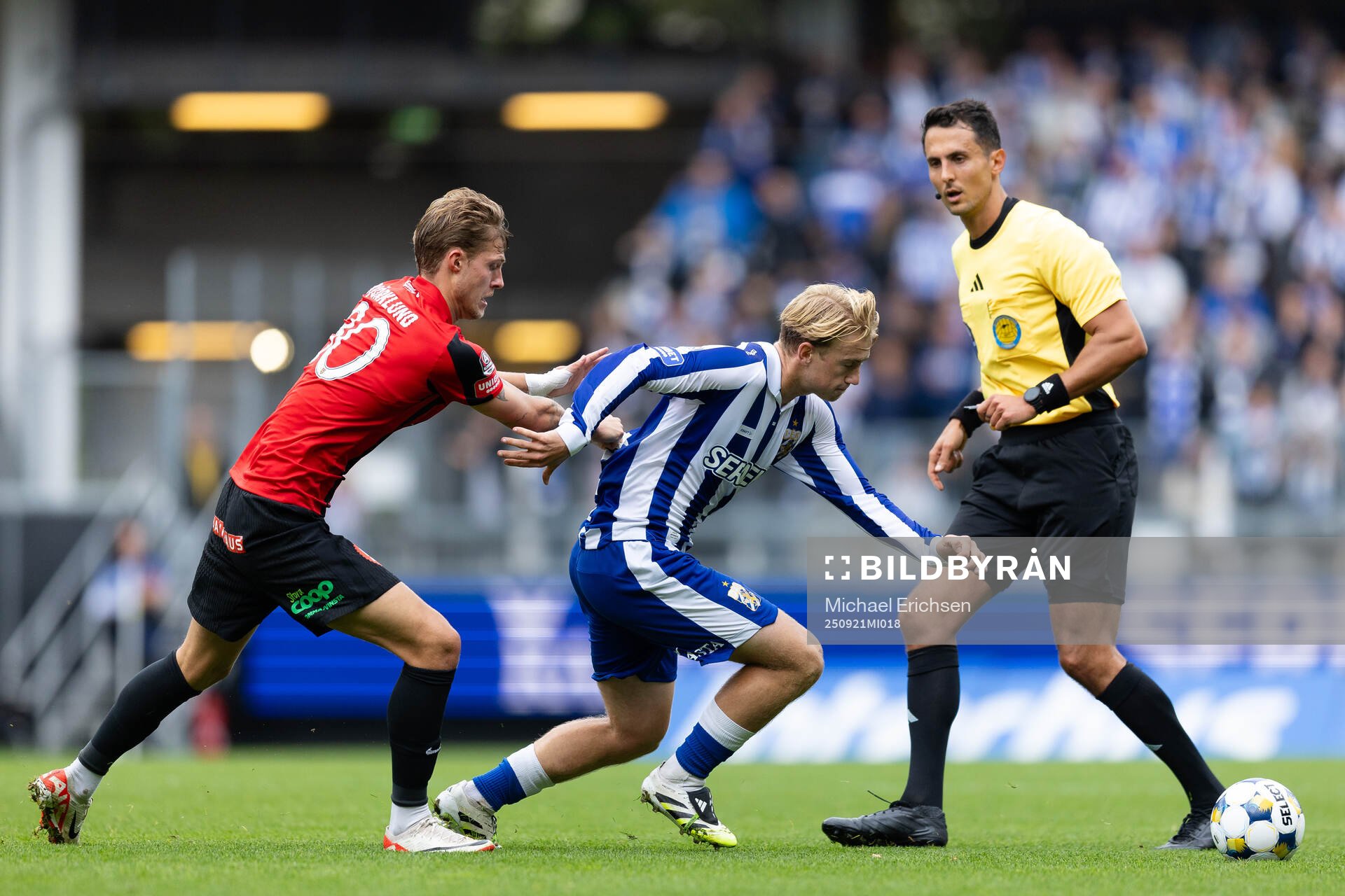 Brommapojkarnas Lukas Björklund och IFK Göteborgs Noah