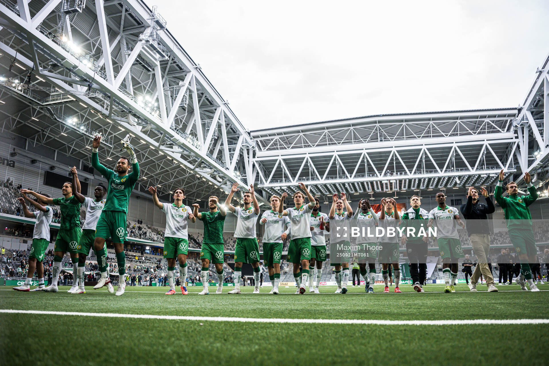 Hammarbys spelare jublar