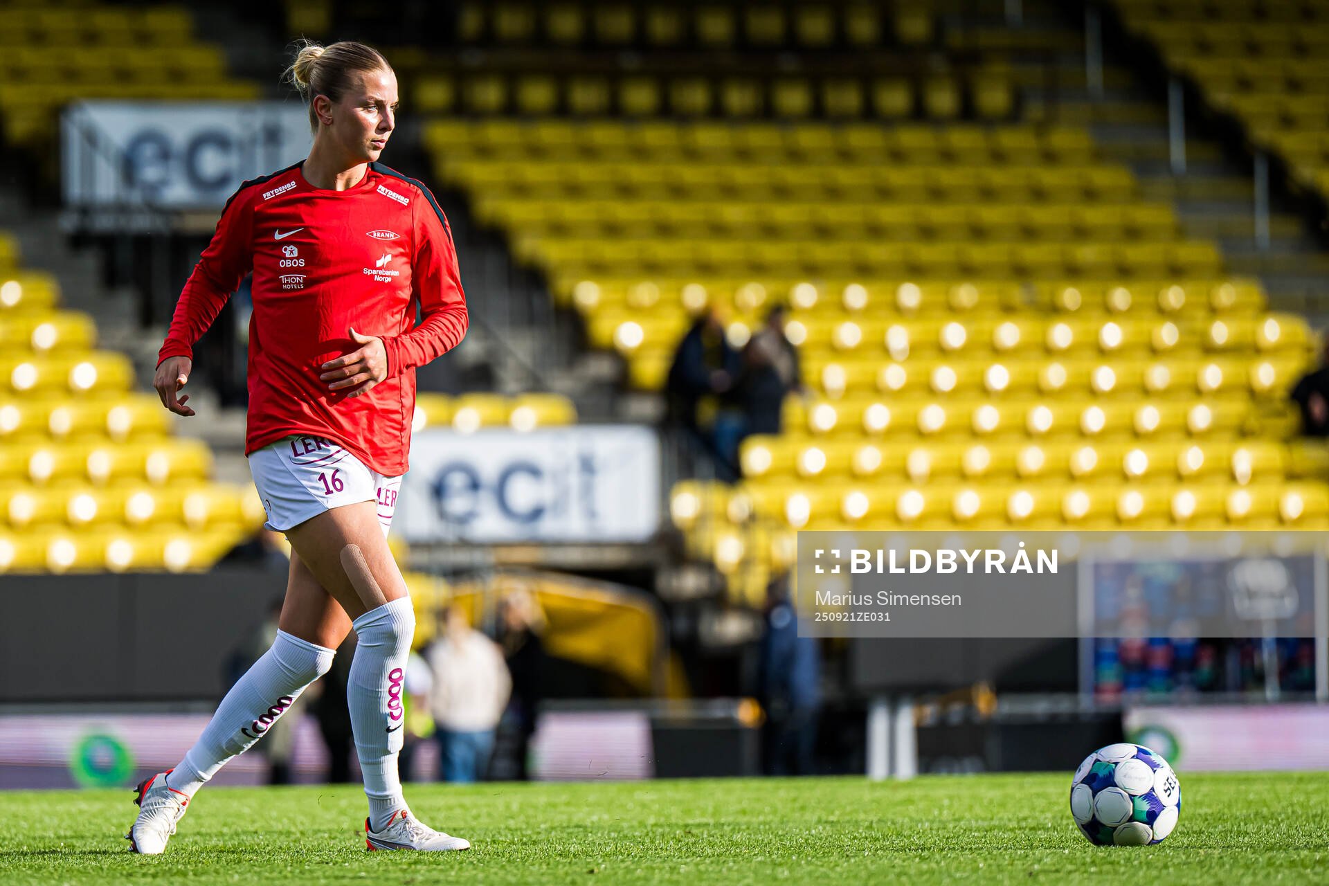 Dilja Yr Zomers of Brann warms up
