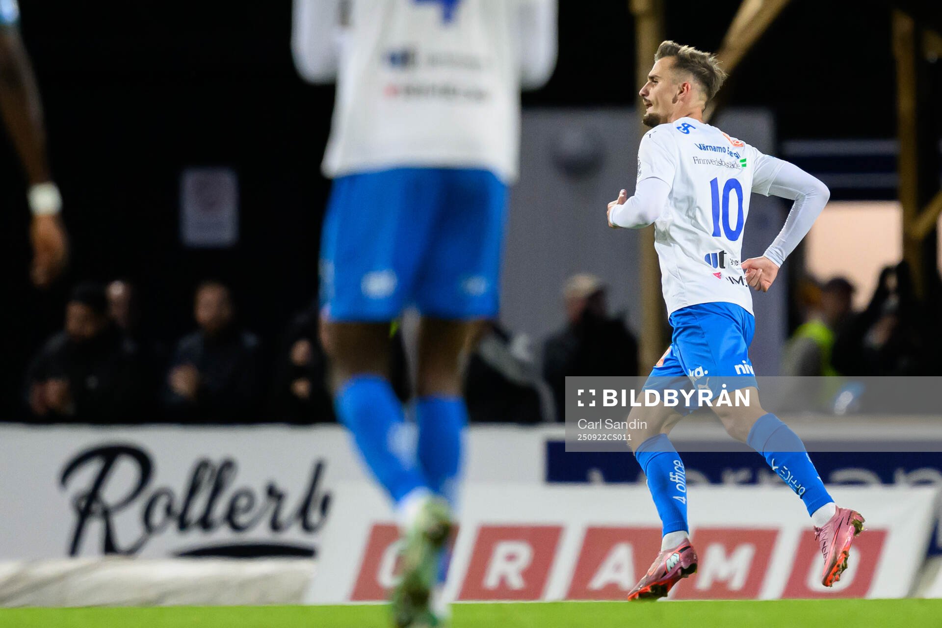 Värnamos Ajdin Zeljkovic jublar