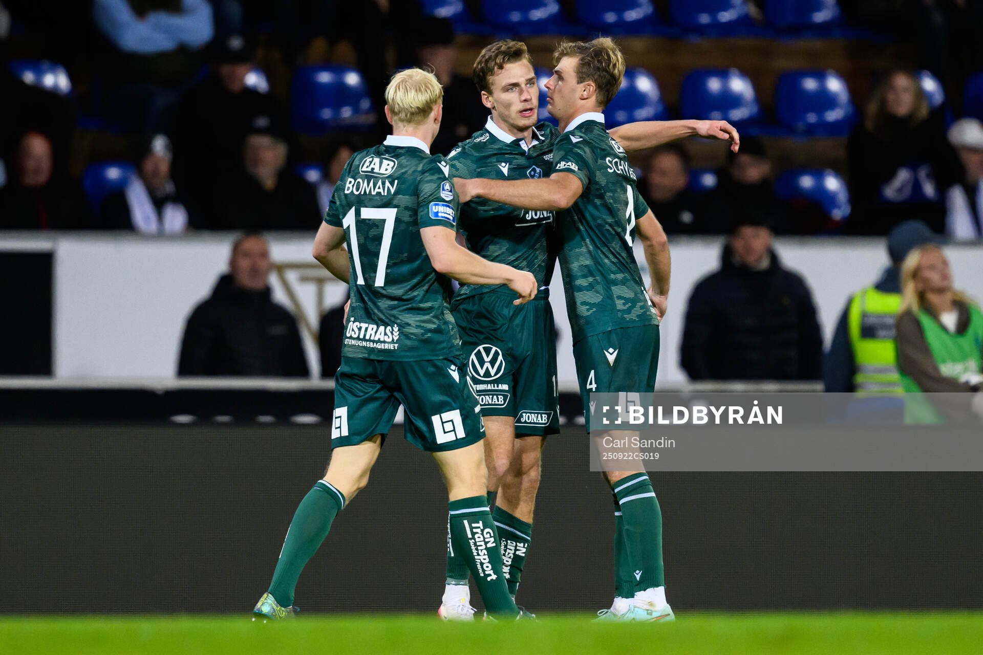 Halmstads Villiam Granath jublar etter 1-1