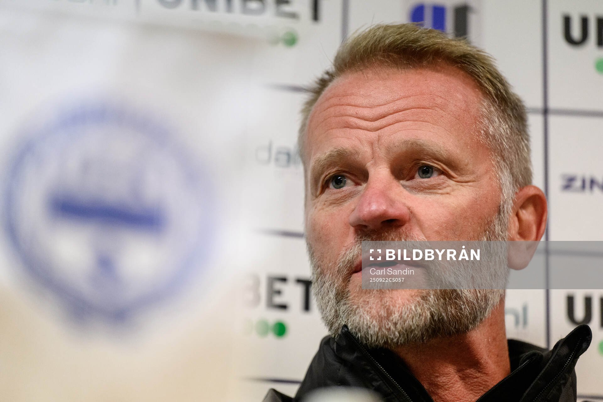 Värnamos tränare Arne Sandstø på en presskonferens