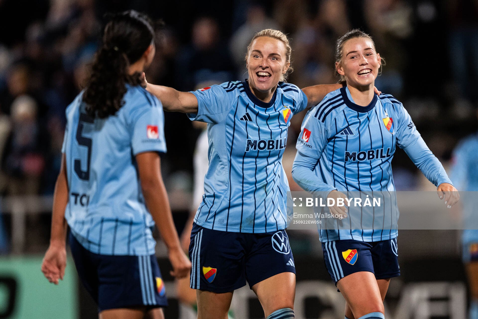 Djurgårdens Annika Svensson, Mimmi Larsson och Elsa